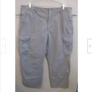 L.L. Bean Natural Fit men's cargo pants size 42 x 29 Gray